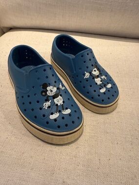 Native x Disney Blue Slip-On Mickey Clog Sneakers Kids Size 10